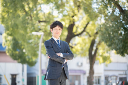 理由1｜専門分野として風営法を熟知した行政書士が対応